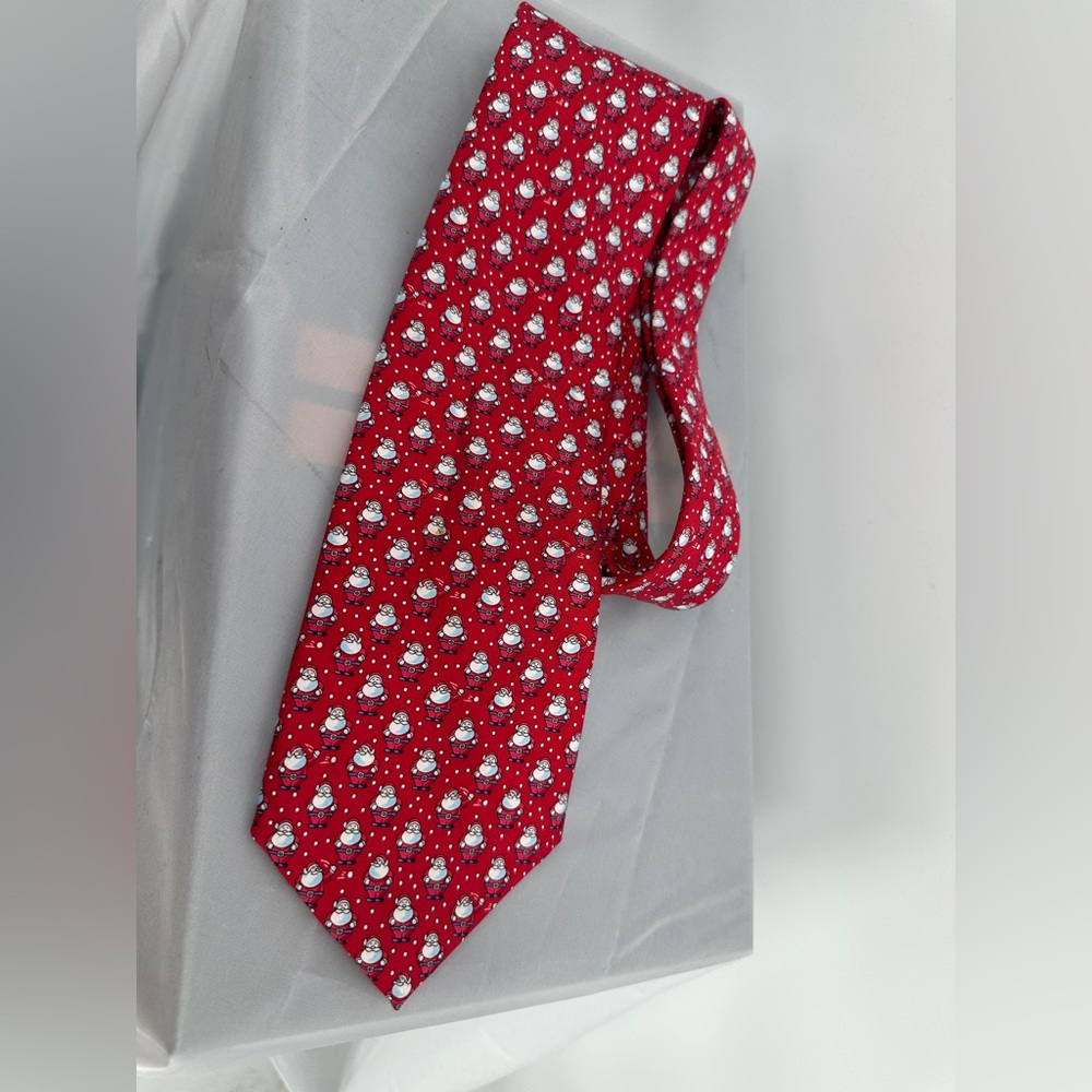 Vineyard Vines Shep & Ian red and white Santa Claus and snowball Silk Tie